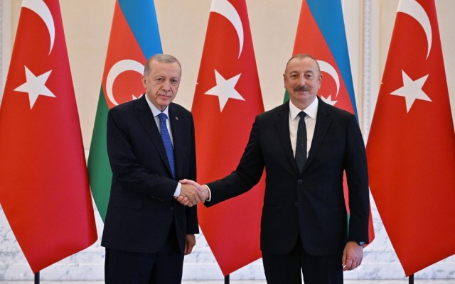 Ərdoğan İlham Əliyevə zəng etdi