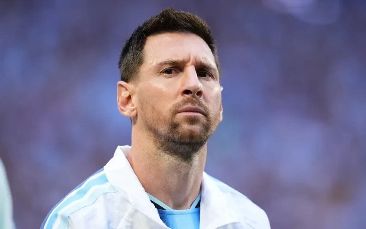 Messi İspaniya kralı və kraliçası ilə şam yeməyində iştirak edəcək