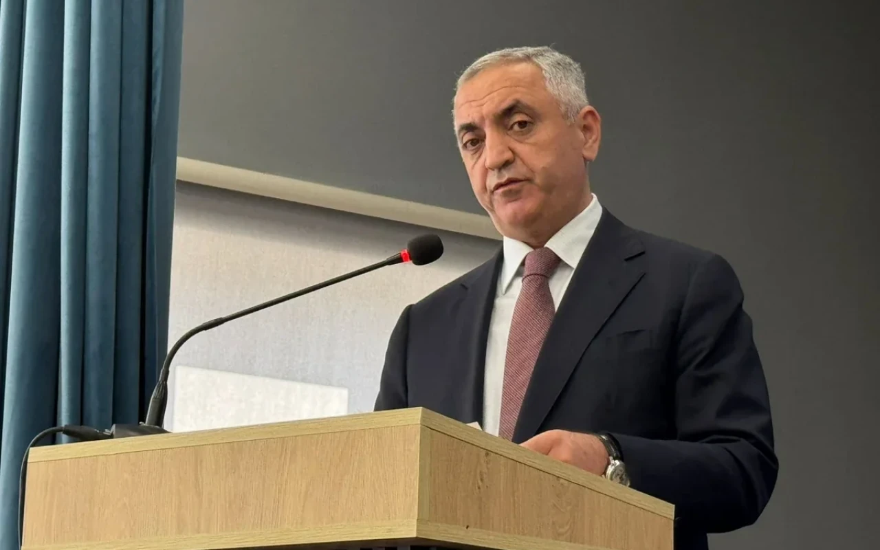 Elçin Yusubov vəzifəsindən azad edildi