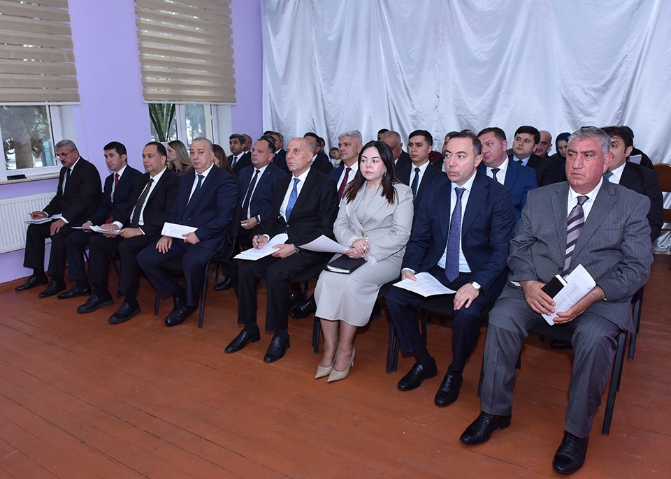 Zakir Fərəcov sakinlərlə səyyar qəbul keçirib - FOTOLAR