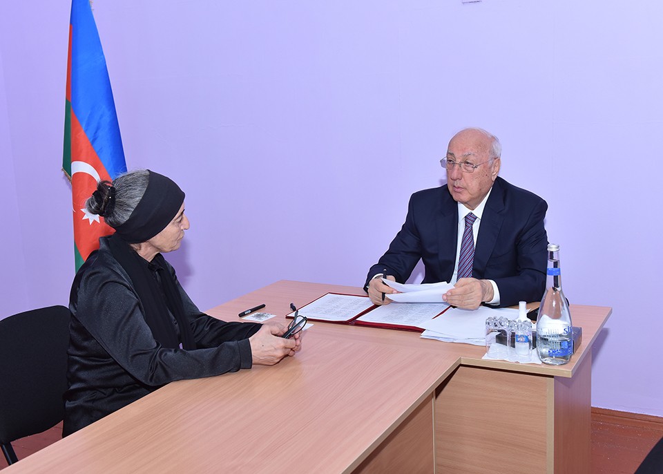 Zakir Fərəcov sakinlərlə səyyar qəbul keçirib - FOTOLAR