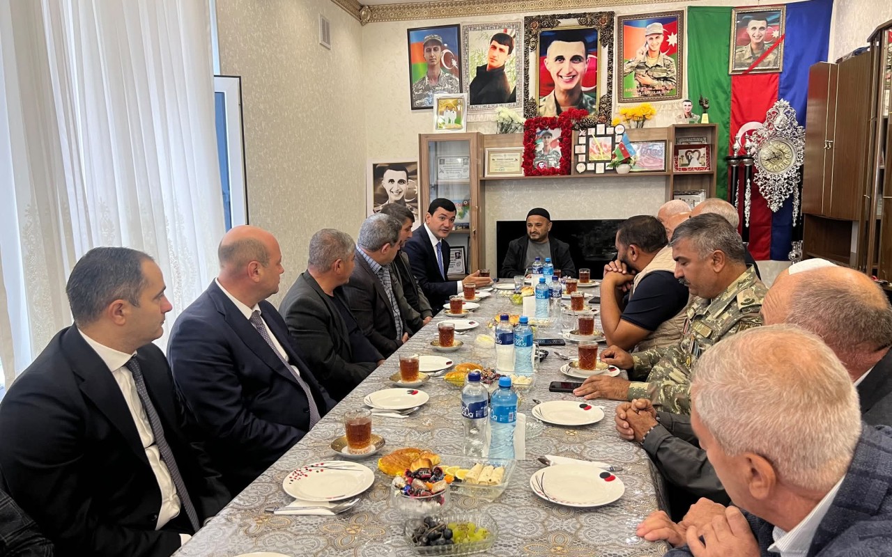 Natiq Əliyev şəhid Elşən Aslanovun anım mərasimində iştirak edib - FOTO