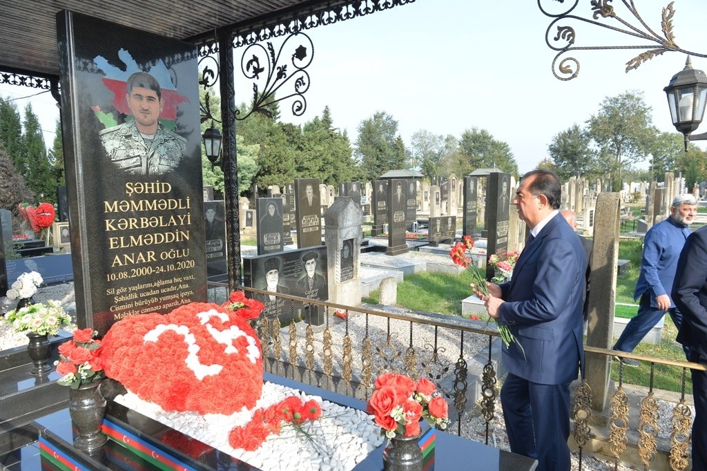 Lənkəranda şəhidlərin məzarı ziyarət olunub - FOTOLAR