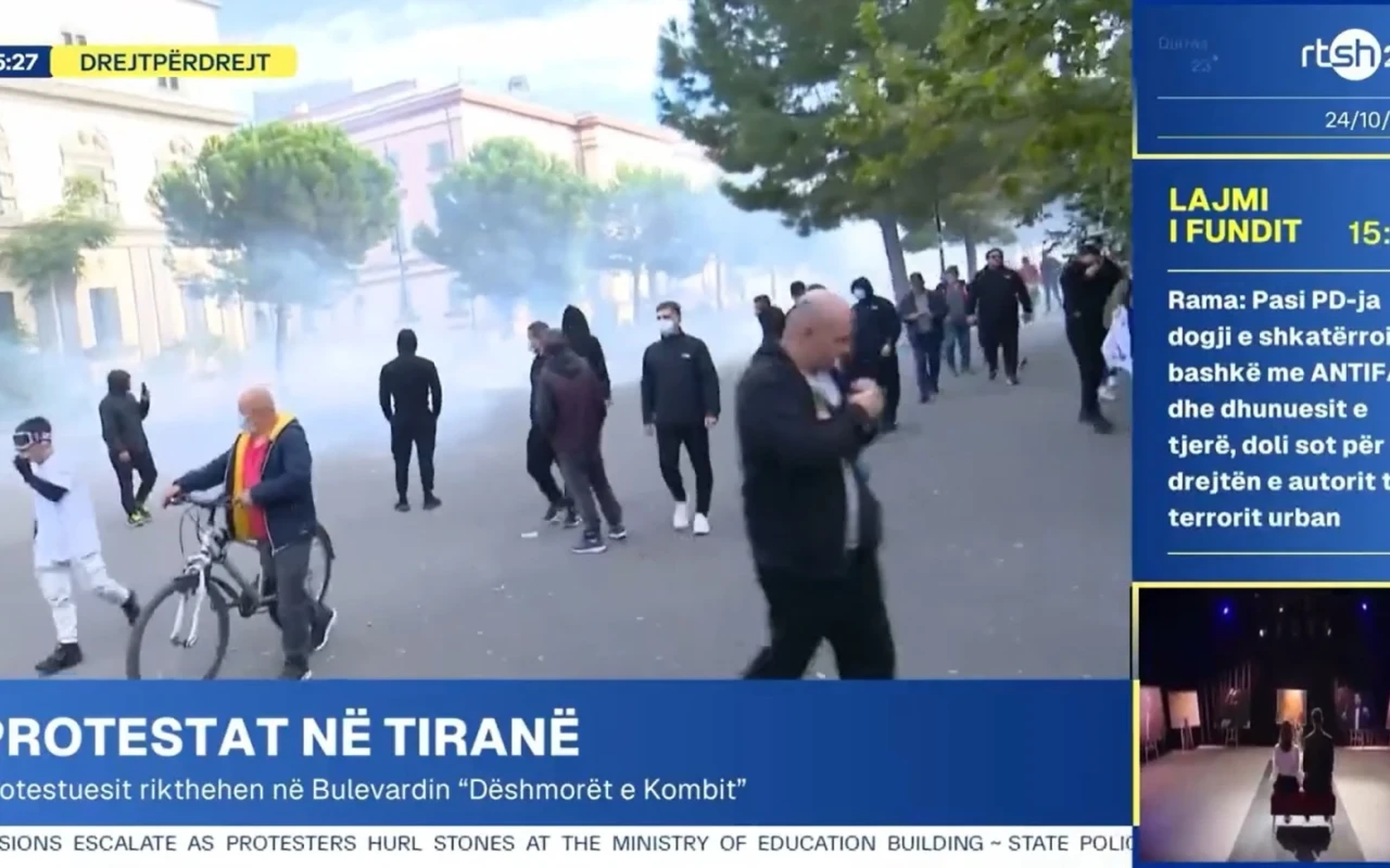 Albaniyada etirazlar səngimir