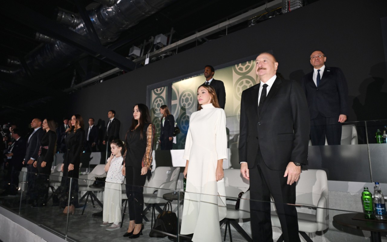 Prezident və ailəsi FIFA U-15 dünya çempionatının açılış mərasimini izləyib - YENİLƏNİB (FOTOLAR)