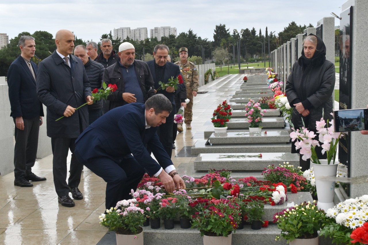 Yasamal rayonunda şəhidlər yad edilib - FOTOLAR