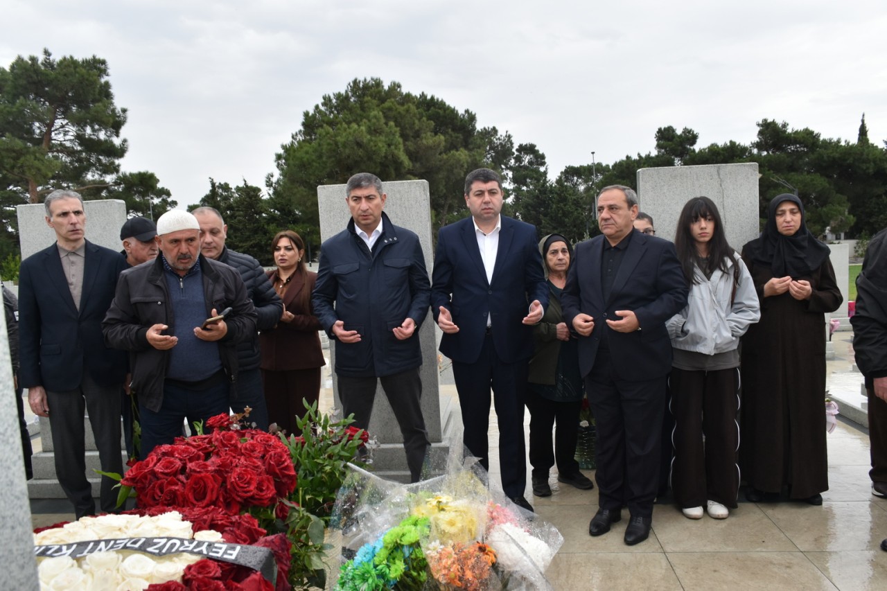 Yasamal rayonunda şəhidlər yad edilib - FOTOLAR