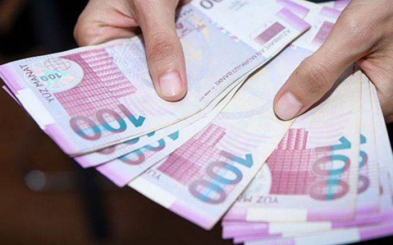 Azərbaycanda bu işçilərin aylıq vəzifə maaşları təsdiq edilib