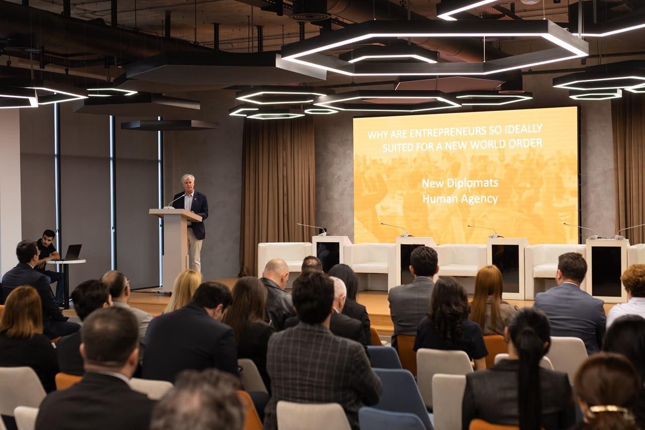 Dialoq Forumu çərçivəsində beynəlxalq tədbir keçirilib - FOTOLAR