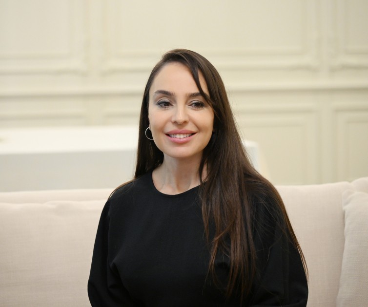 Leyla Əliyeva Şeyxa Əl Nuveysi ilə görüşdü - FOTOLAR (YENİLƏNİB)