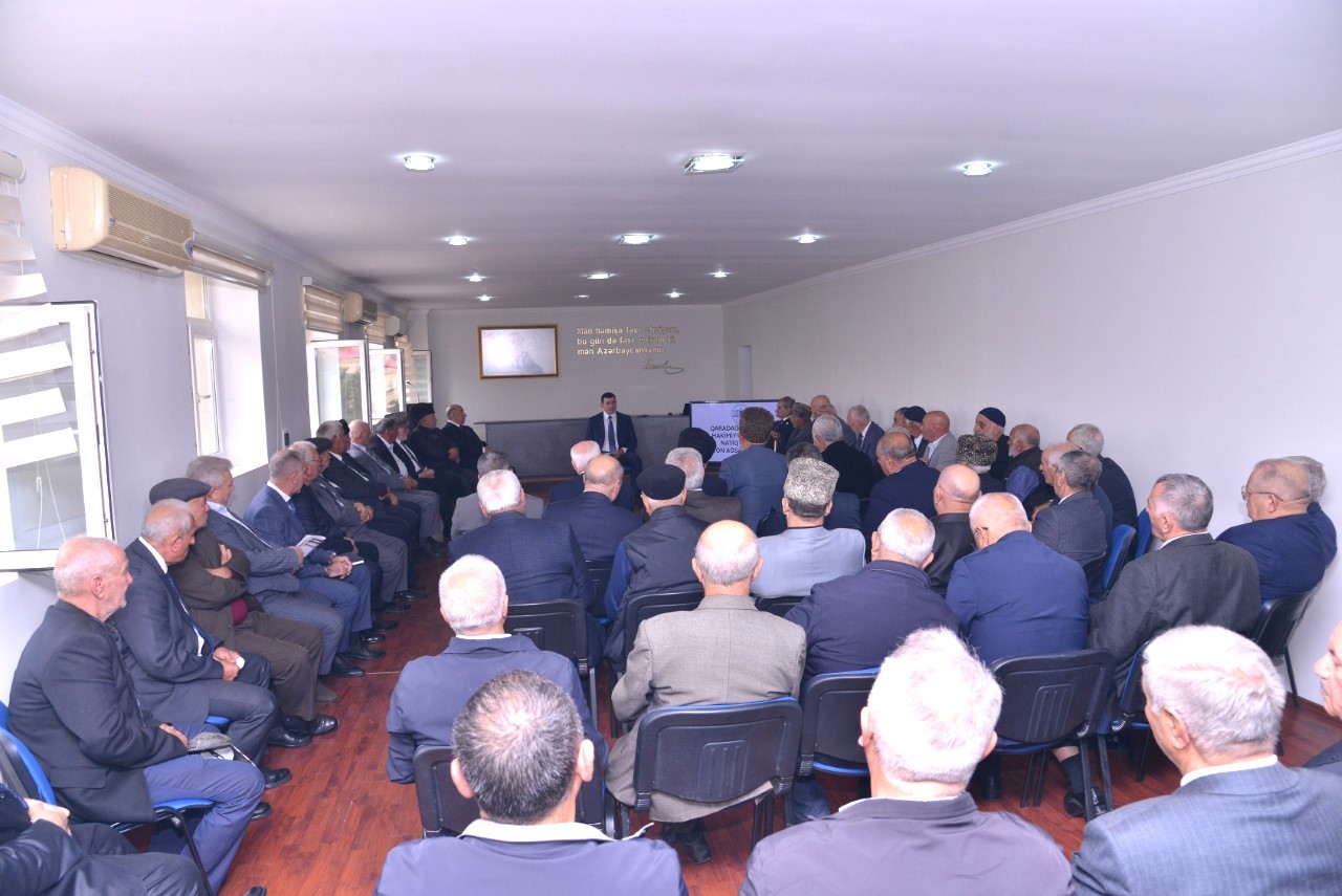 Qaradağ Rayon İcra Hakimiyyətində ağsaqqallarla görüş keçirilib - FOTOLAR