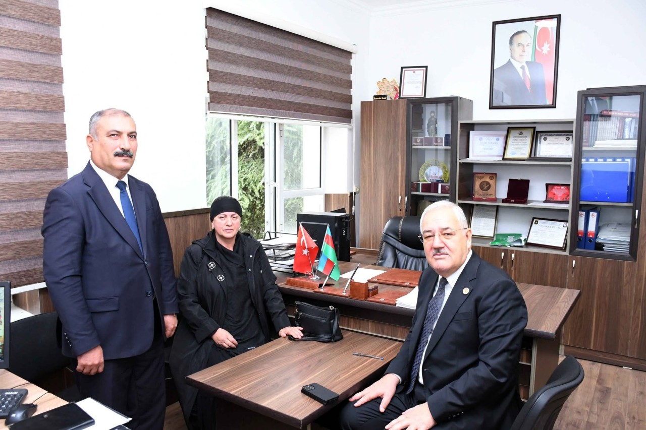 Vaqif Həsənov vətəndaşların növbəti qəbulunu keçirib - FOTOLAR