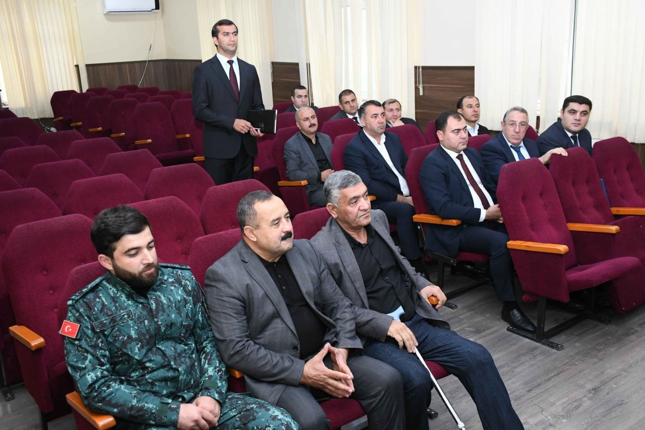 Vaqif Həsənov vətəndaşların növbəti qəbulunu keçirib - FOTOLAR
