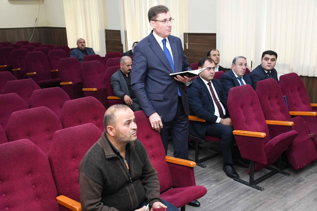 Vaqif Həsənov vətəndaşların növbəti qəbulunu keçirib - FOTOLAR