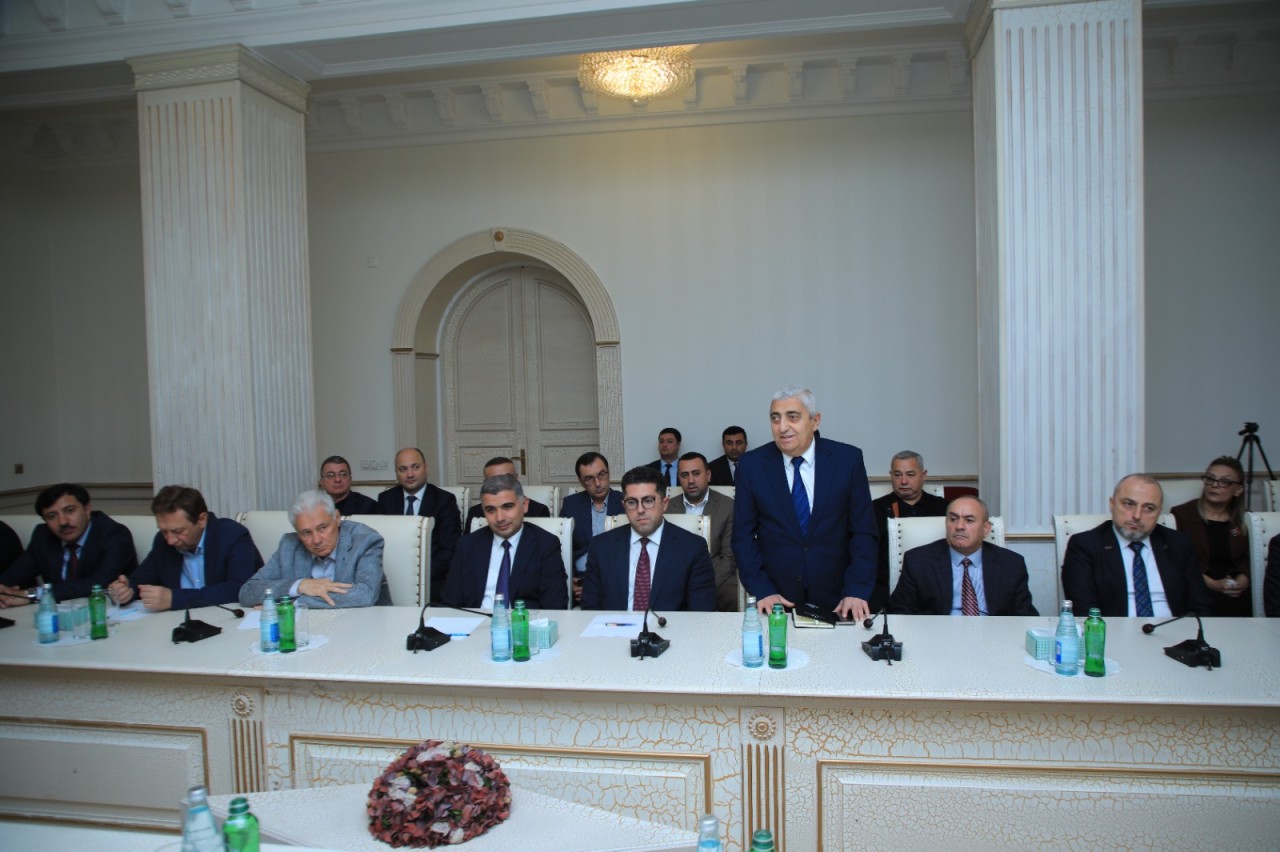 Gəncə Şəhər İcra Hakimiyyətində sahibkarlarla görüş keçirilib - FOTOLAR