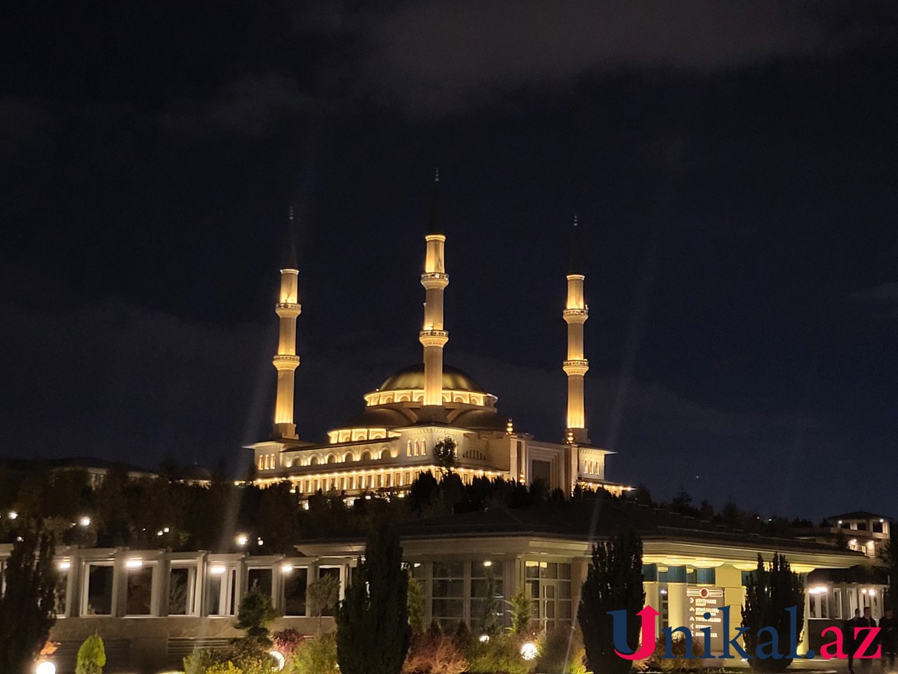 Ankaradakı göydələndə Azərbaycan bayrağı işıqlandırıldı - FOTOLAR