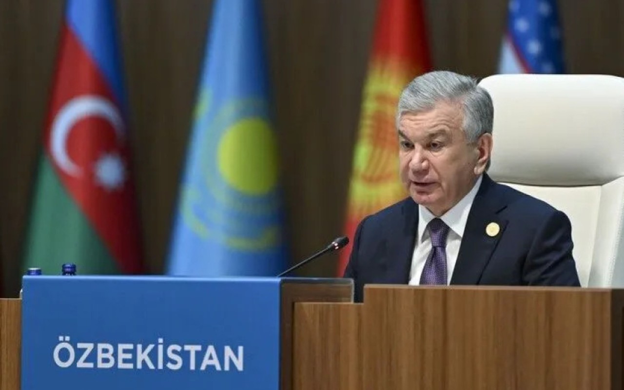 Mirziyoyev Əliyevə türkdilli xalqların qardaşlığına görə təşəkkür edib