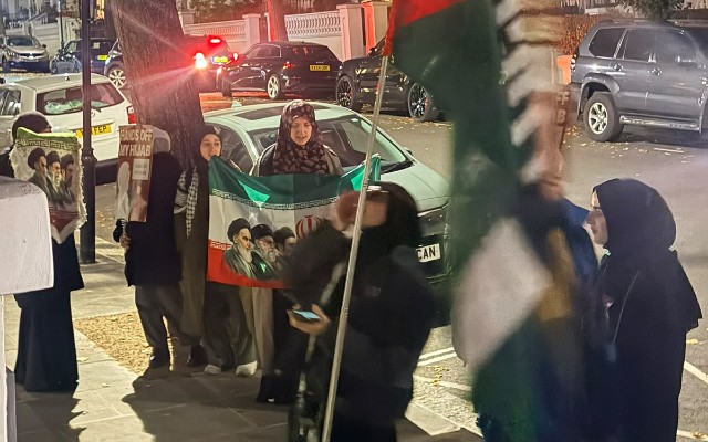 İran agentlərindən Londonda Azərbaycan səfirliyi qarşısında təxribat