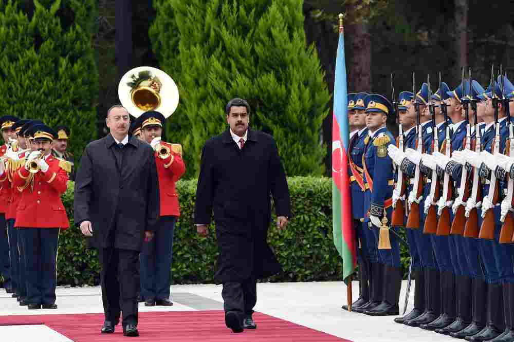 İlham Əliyev Venesuela prezidentini belə qarşıladı- FOTOLAR (YENİLƏNİB-5)