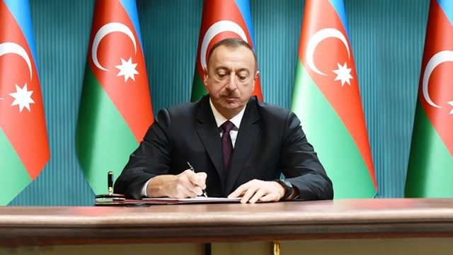 Prezidentin qrantlarla bağlı fərmanı QHT-lərə nə verəcək?- Rufiz Qonaqovun FİKİRLƏRİ