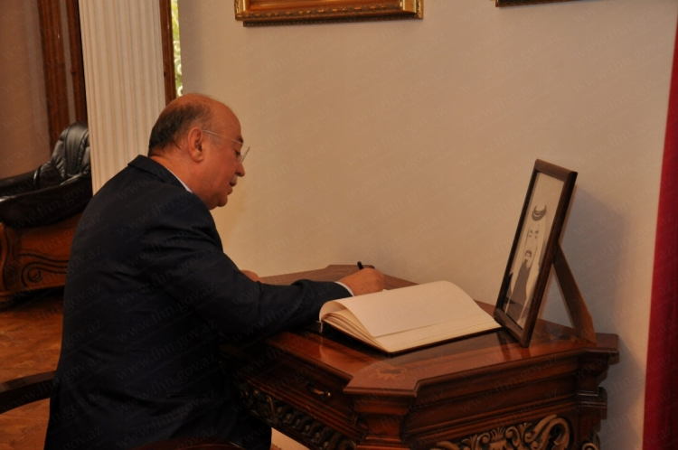 Nazir səfirliyə gəldi- FOTOLAR