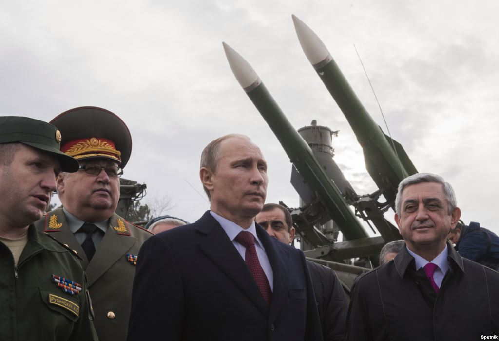 Putin Ermənistanla birgə ordu yaratması əmrinə- Azərbaycandan sərt AÇIQLAMA