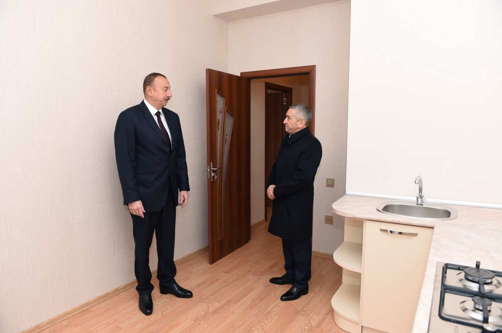 Prezident Ramanada yeni binanın açılışında - FOTO