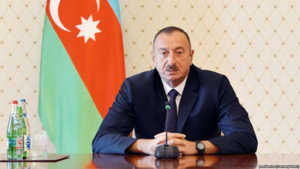 İlham Əliyev Kastroya başsağlığı verdi
