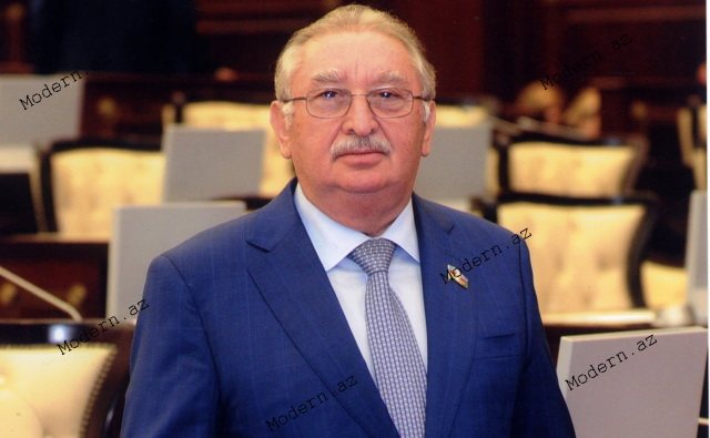 Dinin özü də bir oyundur- Sabiq deputatdan dindarları qəzəbləndirəcək AÇIQLAMA