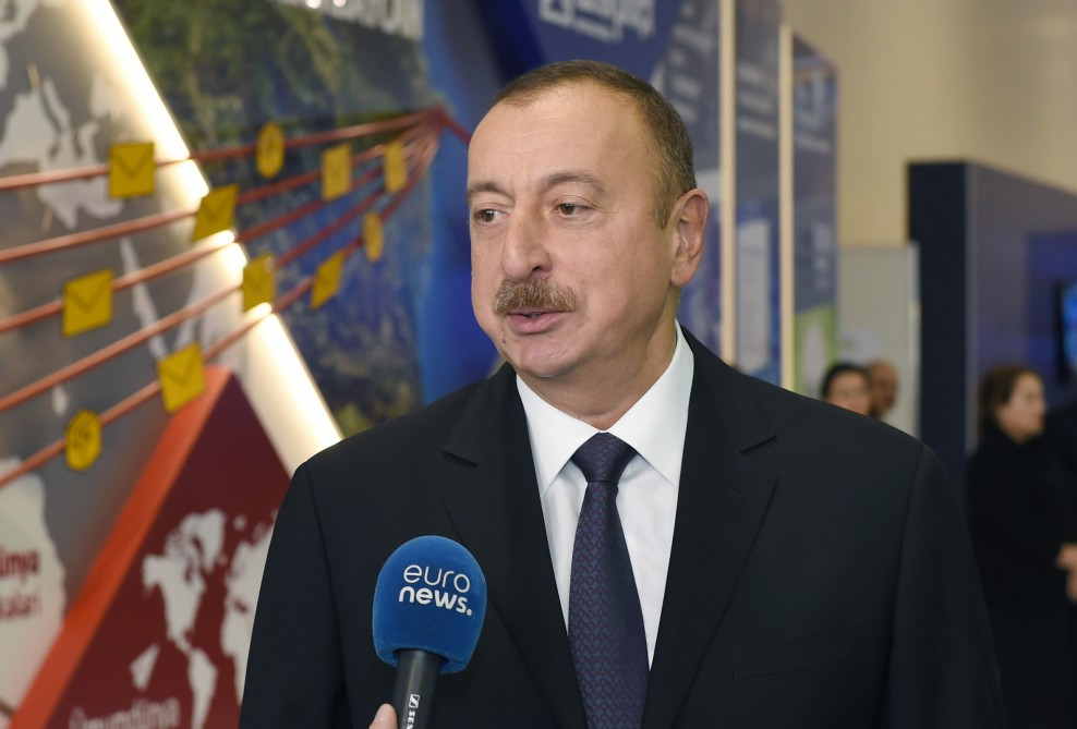 Prezident Euronews və Rossiya-24 telekanallarının suallarını cavablandırdı