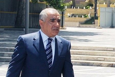 Prezident köməkçisinə orden verdi