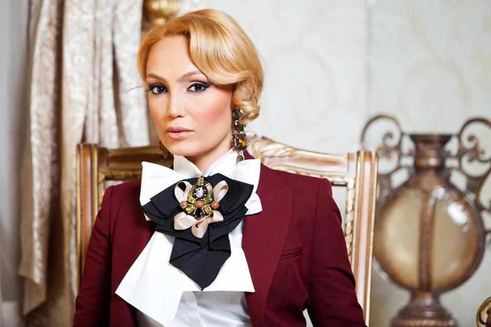 Nura Suri əsəbiləşdi: Şeyxlə ailə qurub, bəs siz niyə yanırsınız?