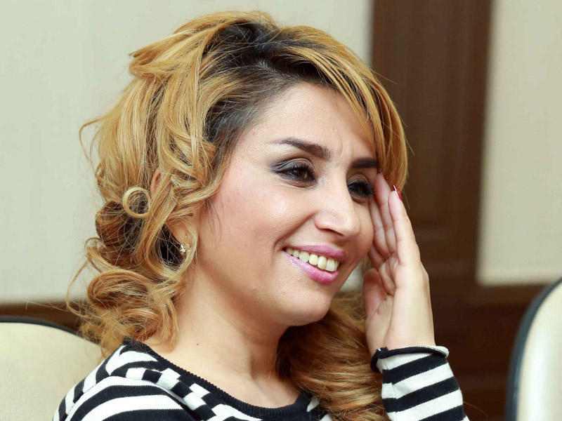Evimə gələn gəlin tənbəl olsa, dünyanı dağıdaram- Elnarə Abdullayeva
