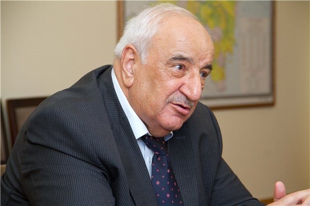 Az qalır adamın ürəyi partlasın - Abid Şərifov