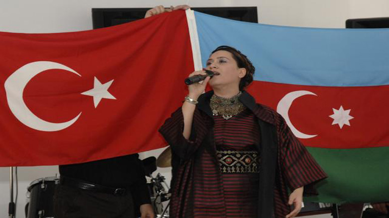 Xalq artistindən Ərdoğana DƏSTƏK: 15 İyul üçün oxudu (VİDEO)