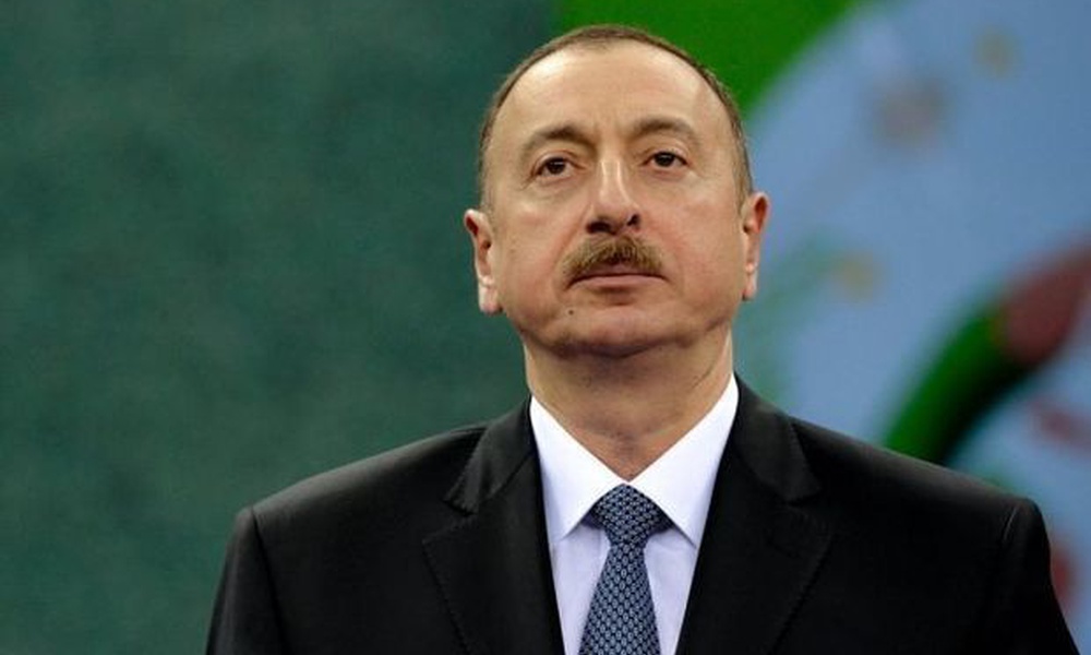 İlham Əliyev sərgini ziyarət etdi