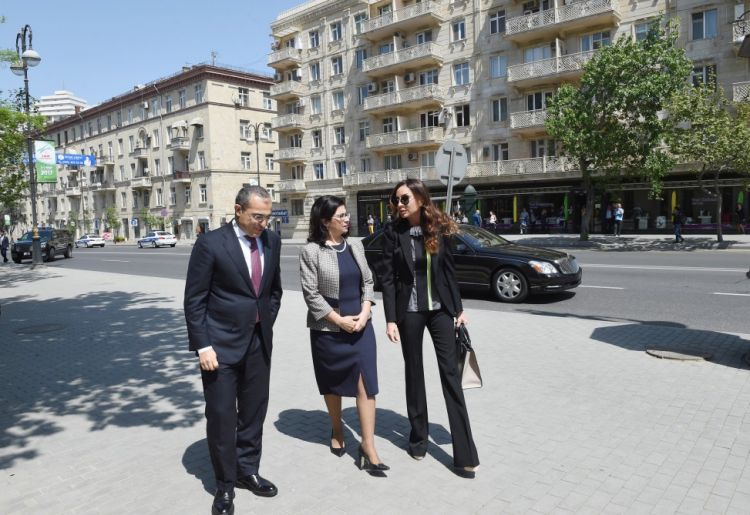 Nazir I vitse-prezidentə universiteti göstərdi - FOTOLAR- YENİLƏNİB