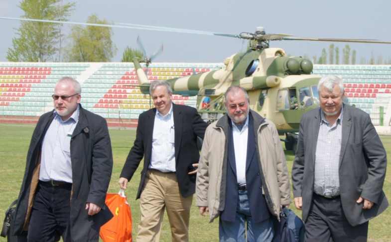 Onlar yenə gəlir